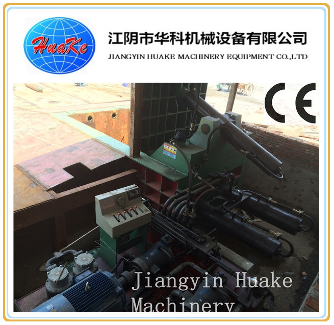 Presse en métal d'entraînement Y81-200 automatique pour le fer ou l'aluminium