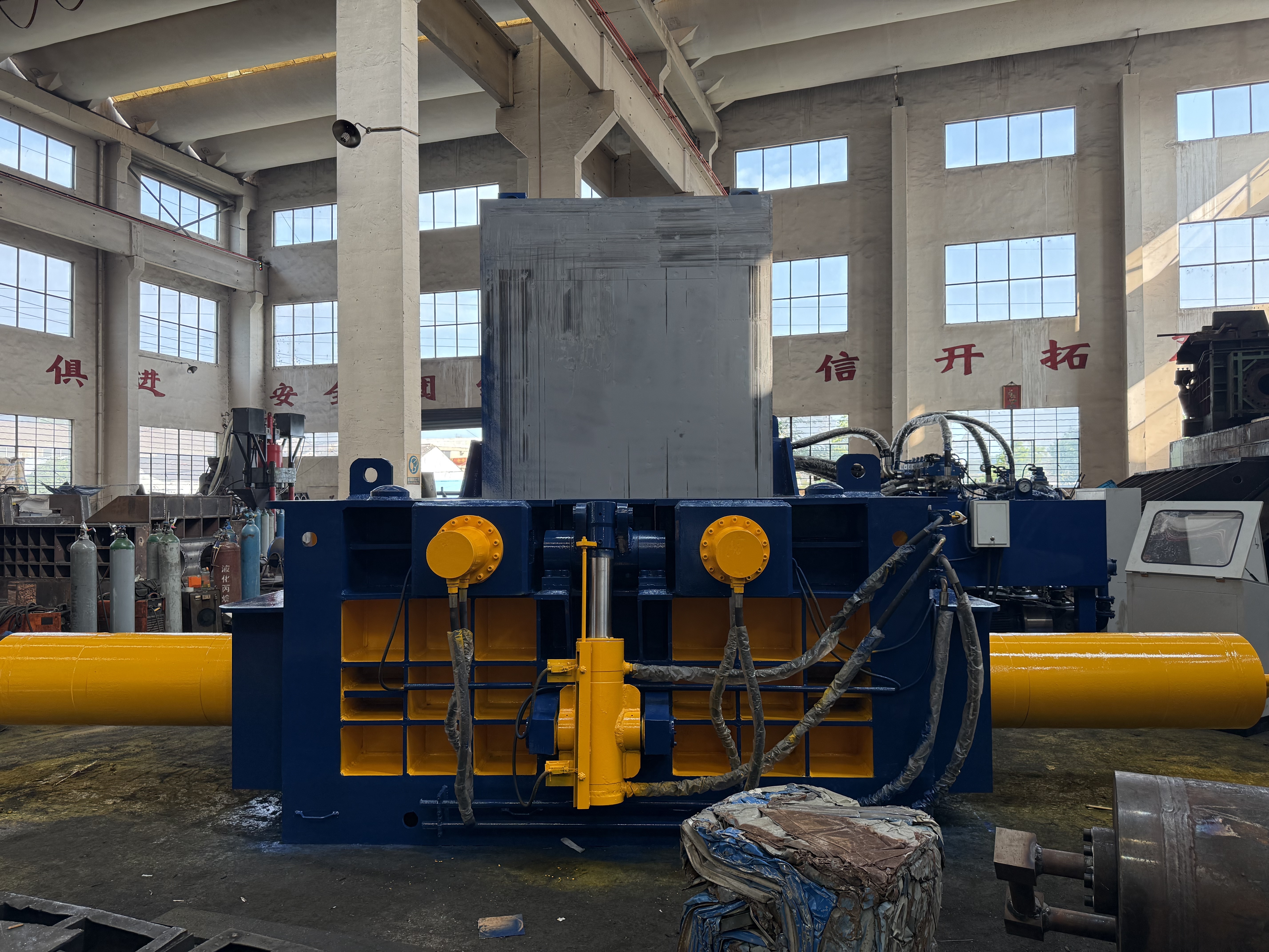 Derniers blogs de l'entreprise sur Mise à niveau de la production d'une usine de recyclage indienne avec deux presses à balles hydrauliques pour métaux Y81-315